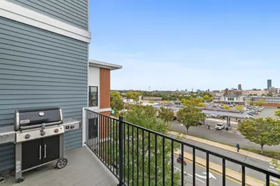 8 Baker Ct #4, Boston, MA 02125 - Photo 6