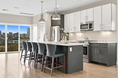 8 Baker Ct #4, Boston, MA 02125 - Photo 2