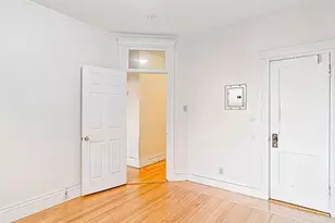 52 Charlesgate E, Boston, MA 02215 - Photo 8