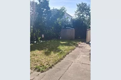122 Princeton St, New Bedford, MA 02745 - Photo 26