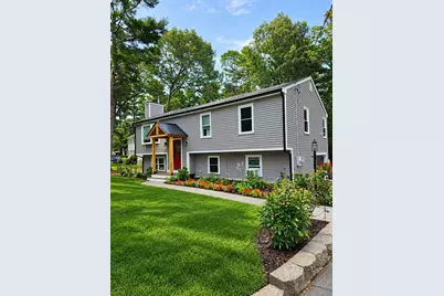 155 Hathaway St, Wareham, MA 02571 - Photo 2