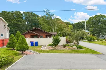 24 Fisherman Rd, Fairhaven, MA 02719 - Photo 12