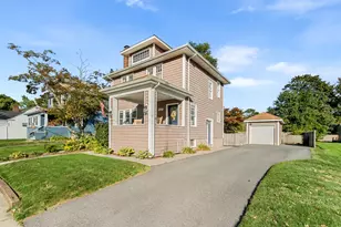 1021 Ray St, Fall River, MA 02720 - Photo 4