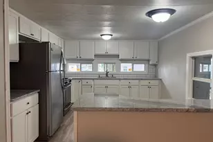 1346 Newport Ave, Attleboro, MA 02703 - Photo 2