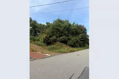 140 Woodridge Rd, Holden, MA 01520 - Photo 2
