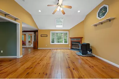 14 Joanna Dr, Rutland, MA 01543 - Photo 2