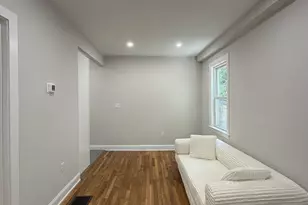 11 Mt Pleasant St, Waltham, MA 02452 - Photo 4