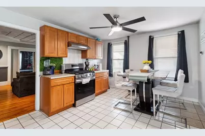32 Park Rd #1, Brockton, MA 02301 - Photo 2