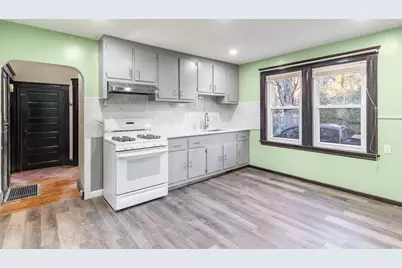126 Glendale Rd #1, Quincy, MA 02169 - Photo 1
