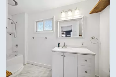 96 Catherine St, Chicopee, MA 01013 - Photo 16