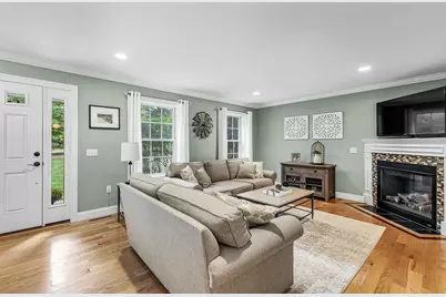 437 Porter Rd, East Longmeadow, MA 01028 - Photo 4