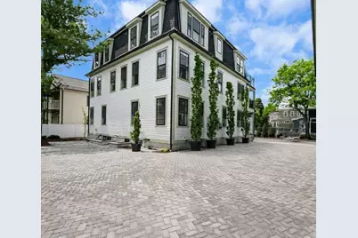 1006A Broadway #A, Somerville, MA 02144 - Photo 2