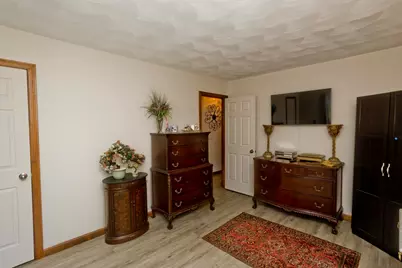 30 Dale St, Holyoke, MA 01040 - Photo 20