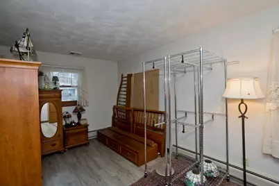 30 Dale St, Holyoke, MA 01040 - Photo 24