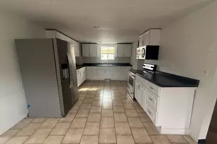 14 Arcadia St, Revere, MA 02151 - Photo 2