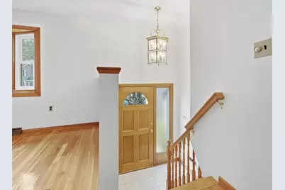 32 Westwood Street, Burlington, MA 01803 - Photo 4
