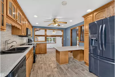 15 Ellington Rd, Tewksbury, MA 01876 - Photo 10