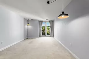 327 Centre St, Boston, MA 02130 - Photo 4