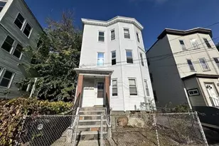 8 Berkeley St, Watertown, MA 02472 - Photo 8