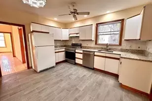 8 Berkeley St, Watertown, MA 02472 - Photo 2