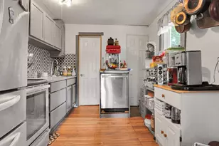 34 Cambridge St, Springfield, MA 01109 - Photo 10