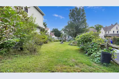34 Cambridge St, Springfield, MA 01109 - Photo 4