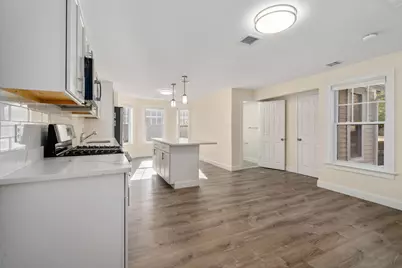 22 Oakland Street #B, Newton, MA 02458 - Photo 2