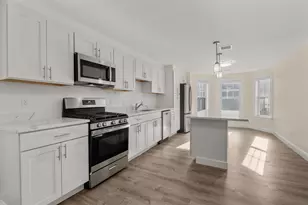 22 Oakland St, Newton, MA 02458 - Photo 1