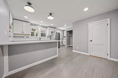 52 Forest Park Rd, Woburn, MA 01801 - Photo 4