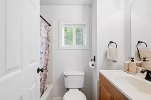 215 Eddy St, Springfield, MA 01104 - Photo 22