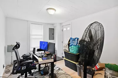 215 Eddy St, Springfield, MA 01104 - Photo 16