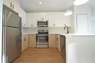 289 Walk Hill Rd, Boston, MA 02131 - Photo 8