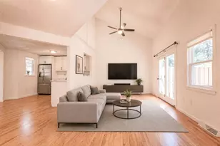 33 Lamplighter, Easton, MA 02375 - Photo 2