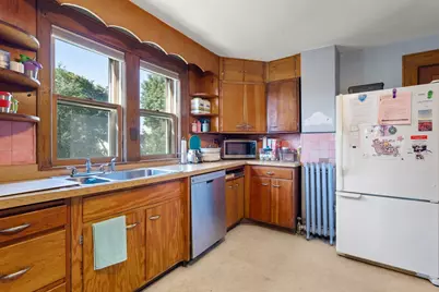 138 Forest St, Watertown, MA 02472 - Photo 4