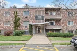 60 Lionel Ave, Waltham, MA 02452 - Photo 2