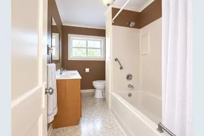 10 Cycle St, Westfield, MA 01085 - Photo 12