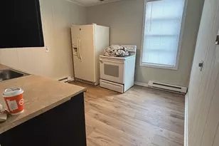 232 Alden St, Fall River, MA 02721 - Photo 2