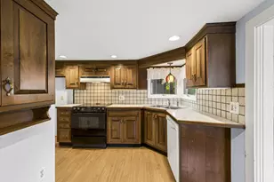 38 Loker St, Natick, MA 01760 - Photo 4