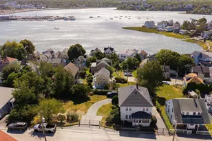 28 Roosevelt Ave, Hull, MA 02045 - Photo 1