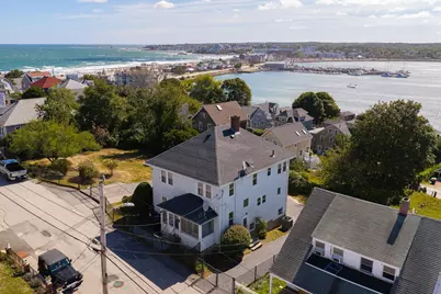 28 Roosevelt Ave, Hull, MA 02045 - Photo 2