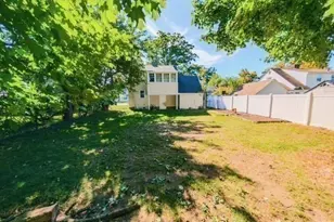 49 Carew Terrace, Springfield, MA 01104 - Photo 16