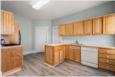 100 4th Av 100 4th Ave #3, Lowell, MA 01854 - Photo 8