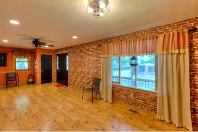 352 Lake Ave., Worcester, MA 01604 - Photo 10