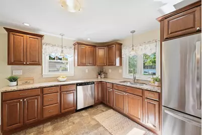 25 Dearborn Street, East Longmeadow, MA 01028 - Photo 4