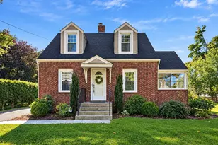 25 Dearborn St, East Longmeadow, MA 01028 - Photo 1