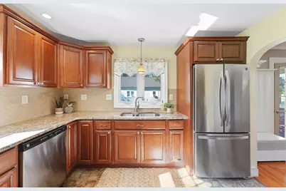 25 Dearborn Street, East Longmeadow, MA 01028 - Photo 10