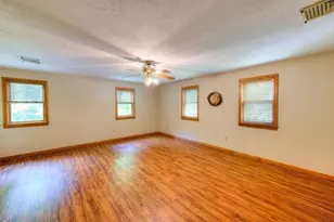 352 Lake Ave, Worcester, MA 01604 - Photo 14
