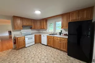 602 Bernardston Rd, Greenfield, MA 01301 - Photo 8