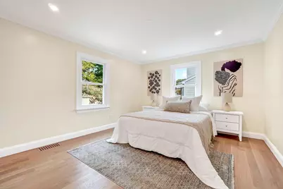 107 Woodley Ave, Boston, MA 02132 - Photo 6