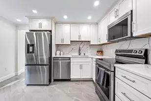 107 Woodley Ave, Boston, MA 02132 - Photo 10